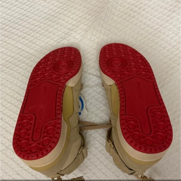 Adidas Originals Forum Mid -Tan color in size 8 - Picture 4 of 7